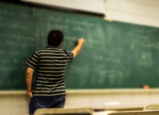 Πρόσκληση εκδήλωσης ενδιαφέροντος για πλήρωση λειτουργικών κενών στα Πρότυπα (Π.Σ.) και Πειραματικά Σχολεία (ΠΕΙ.Σ.) Θεσσαλίας με απόσπαση μόνιμων εκπαιδευτικών Πρωτοβάθμιας και Δευτεροβάθμιας εκπαίδευσης διάρκειας ενός (1) διδακτικού έτους, 2026-2027